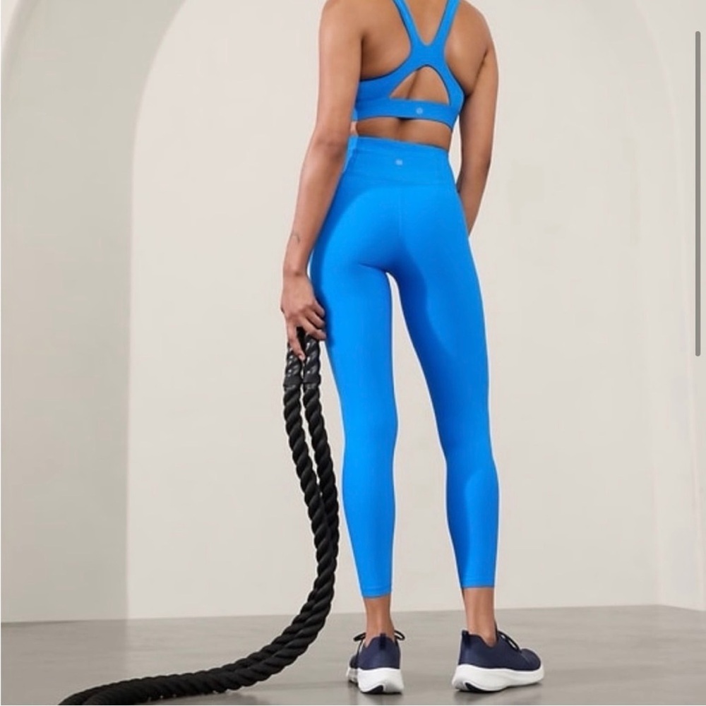 Athleta interval stash 7/8 tight size med petite